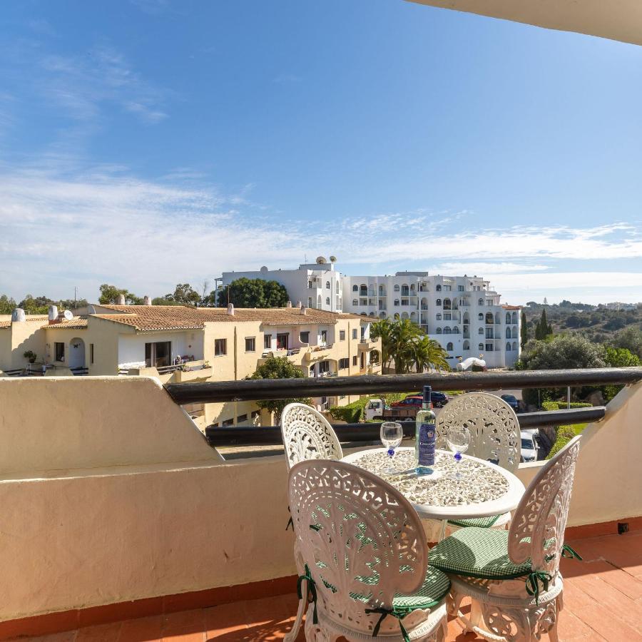 Lovely One Bedroom Apartment In Alvor Exterior foto
