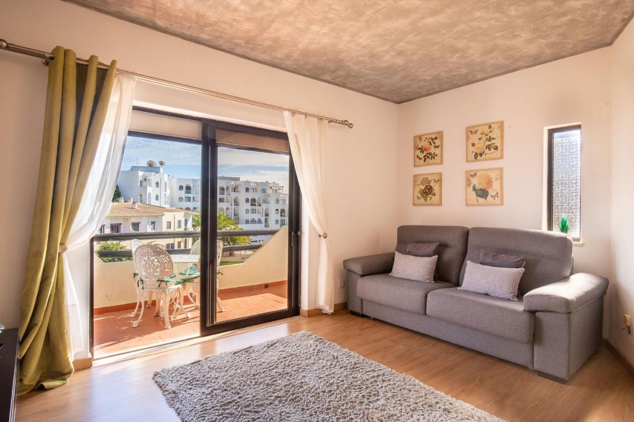 Lovely One Bedroom Apartment In Alvor Exterior foto